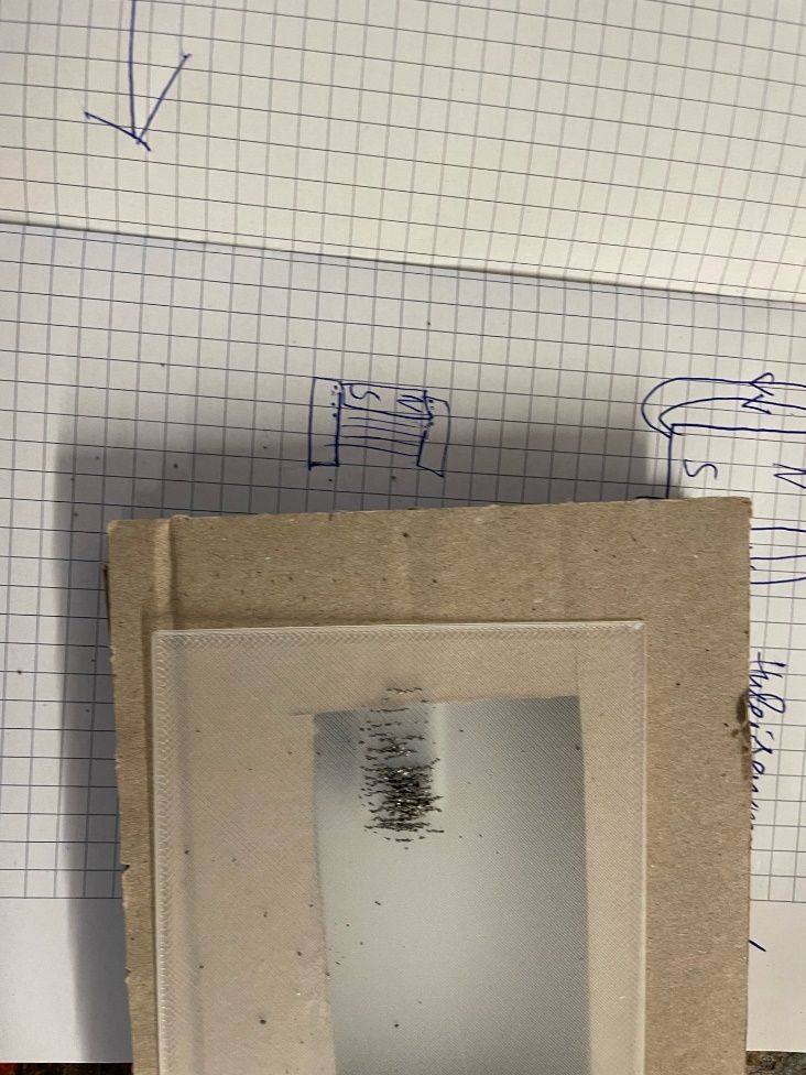 Magnetfeld darstellung mit Eisenstaub 2