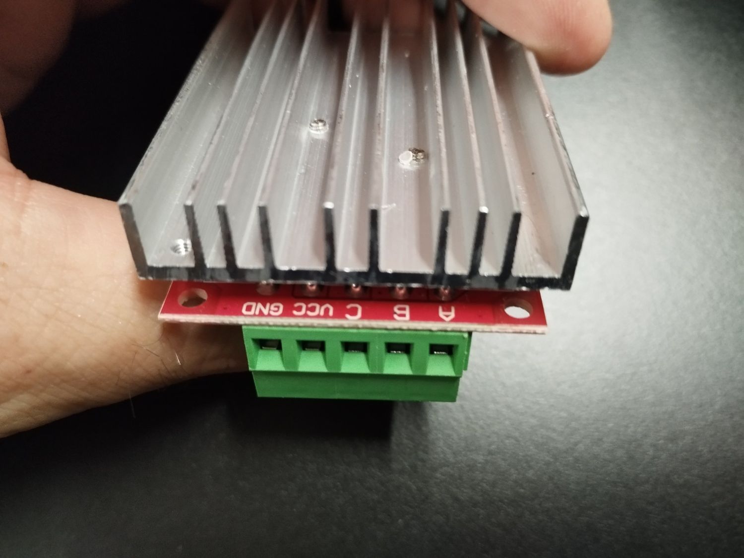 Leistungs Anschlüsse